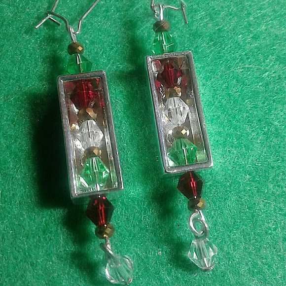 "Colors of Xmas" swarovski crystal earrings - Picture 5 of 7